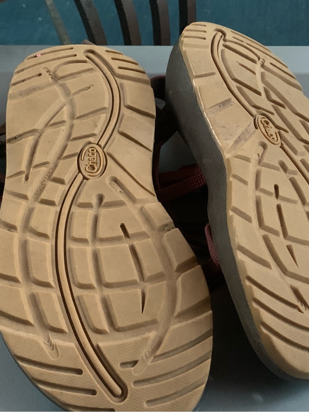 Chaco original with double maroon straps - Picture 7 of 7